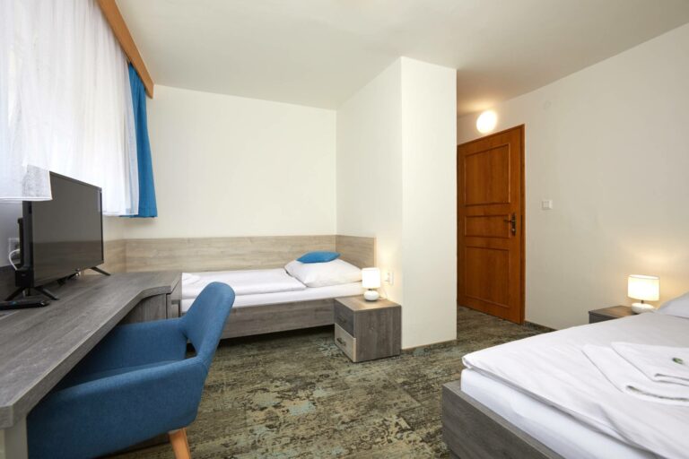 Pokoj číslo 12 s možností ubytování v Teplicích nad Bečvou v Penzionu Vila Tereza